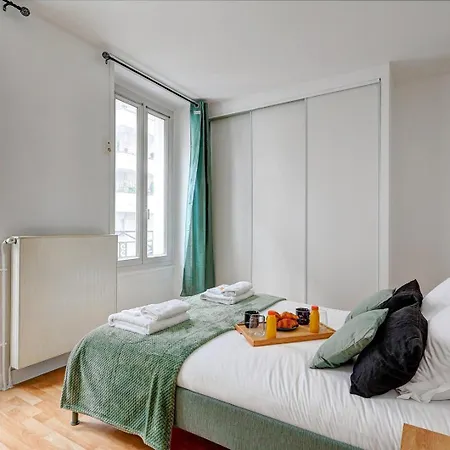 Apartment 826 Bellanger - Superb In Paris
