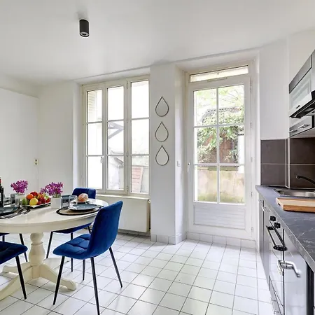 826 Bellanger - Superb In Paris Apartment *